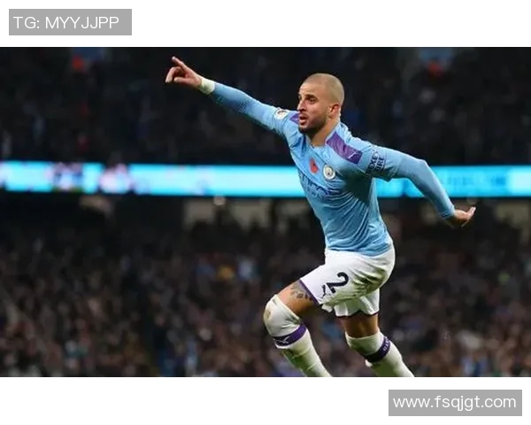 足球巨星写实漫画风格展现赛场激情与人物独特魅力