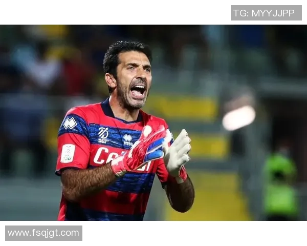 四大足球帅哥星光璀璨高清壁纸合集 展现顶级球星魅力风采